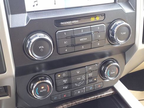 Used 2019 Ford F350 Lariat w/ Lariat Value Package image 7