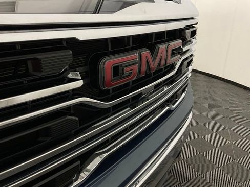Used 2024 GMC Sierra 1500 SLT w/ SLT Premium Plus Package AWD/4WD image 11