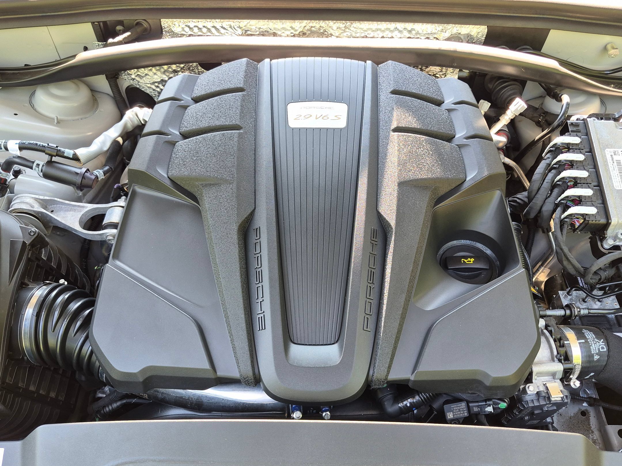Certified 2024 Porsche Macan S AWD/4WD image 35