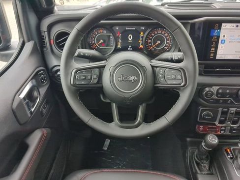 New 2025 Jeep Gladiator Rubicon w/ Convenience Group image 15