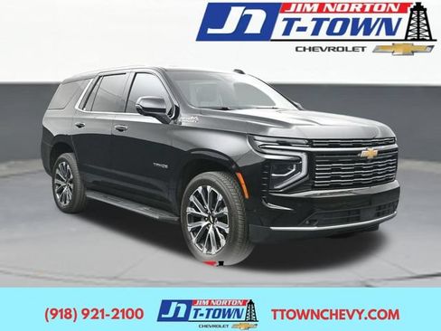 Used 2025 Chevrolet Tahoe High Country w/ Sun And Tow Package AWD/4WD image 1
