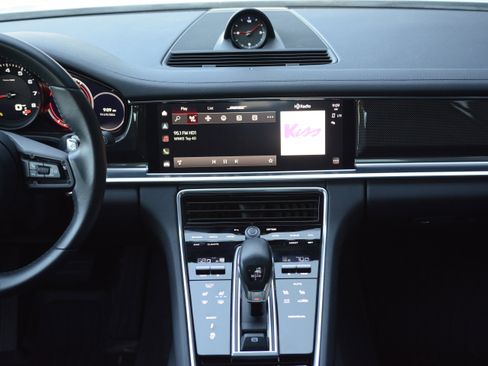 Certified 2023 Porsche Panamera Platinum Edition RWD image 19