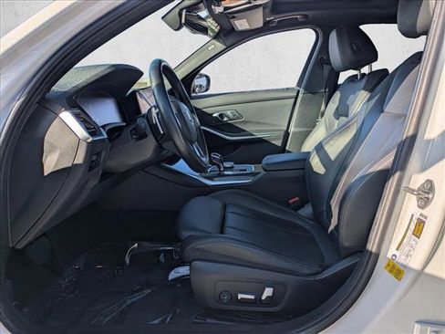 Used 2022 BMW 330i 330i w/ Driving Assistance Package image 10