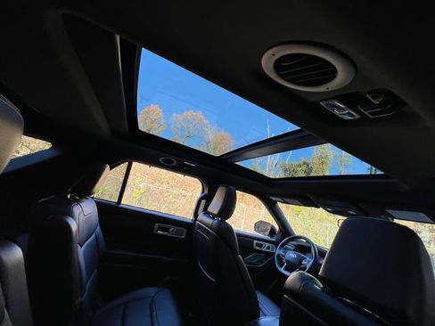 Used 2020 Ford Explorer ST w/ ST High-Performance Pack image 39