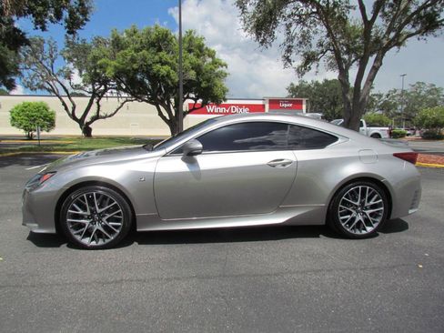 Used 2016 Lexus RC 200t RWD image 5