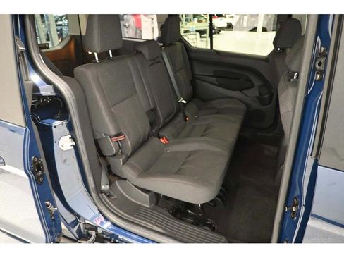 Used 2018 Ford Transit Connect XLT image 17