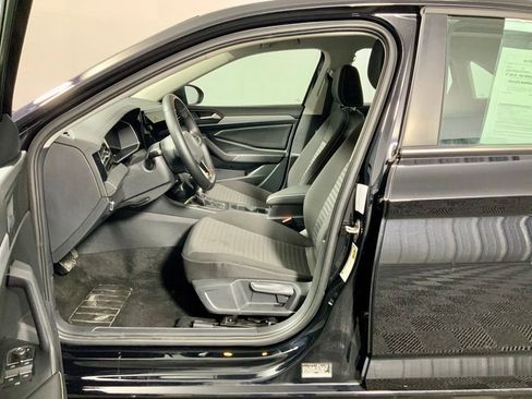 Used 2025 Volkswagen Jetta S image 18