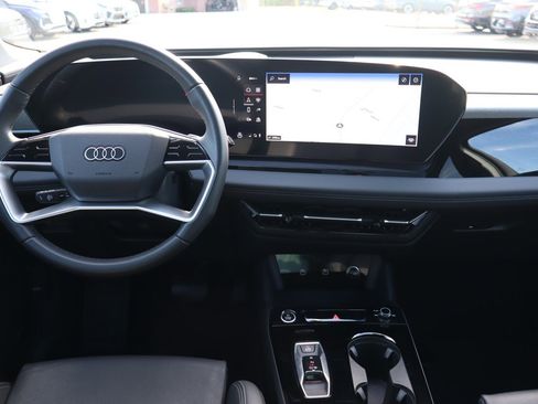 Used 2025 Audi Q6 e-tron Premium Plus image 13