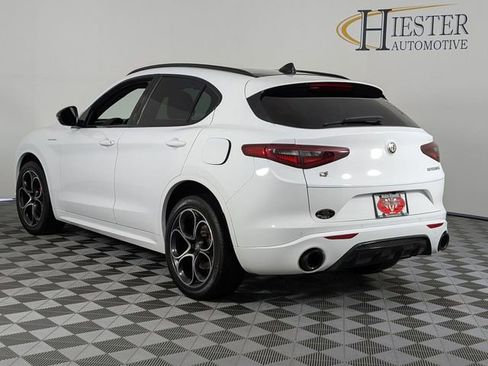 Used 2023 Alfa Romeo Stelvio Veloce AWD/4WD image 5