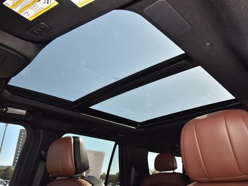 New 2025 Lincoln Navigator L Reserve image 36