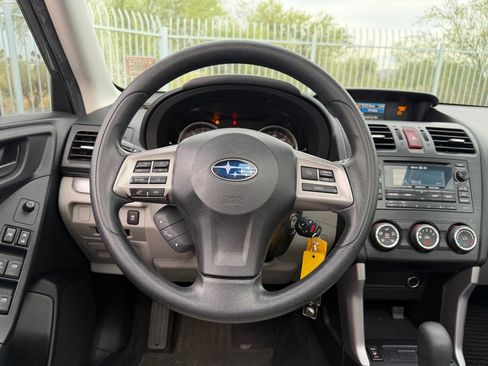 Used 2014 Subaru Forester 2.5i Premium w/ Popular Package #2 AWD/4WD image 10