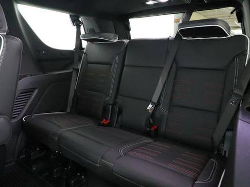Used 2025 GMC Yukon AT4 Ultimate AWD/4WD image 32