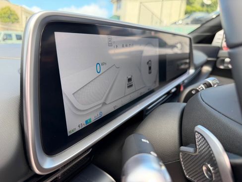 Used 2024 Hyundai Ioniq 6 SE image 12