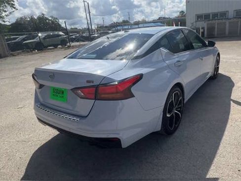 Used 2023 Nissan Altima 2.5 SR w/ SR Premium Package FWD image 8