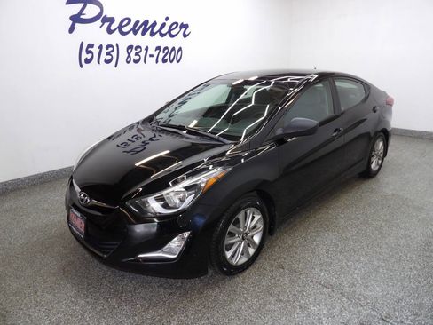 Used 2016 Hyundai Elantra SE w/ Option Group 02 FWD image 1