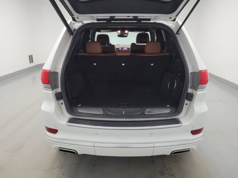 Used 2019 Jeep Grand Cherokee Summit w/ Platinum Series Group AWD/4WD image 29