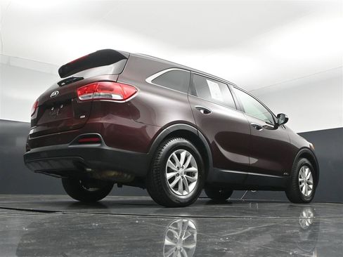 Used 2018 Kia Sorento AWD image 32