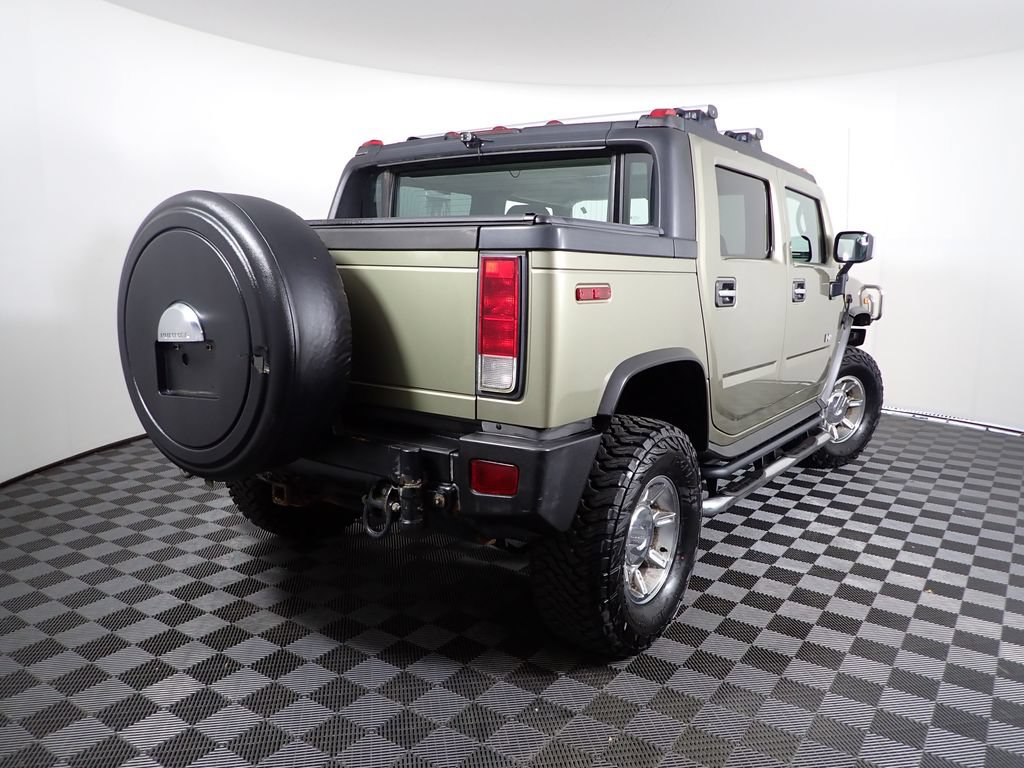 Used 2005 HUMMER H2 SUT w/ Preferred Equipment Group AWD/4WD image 17