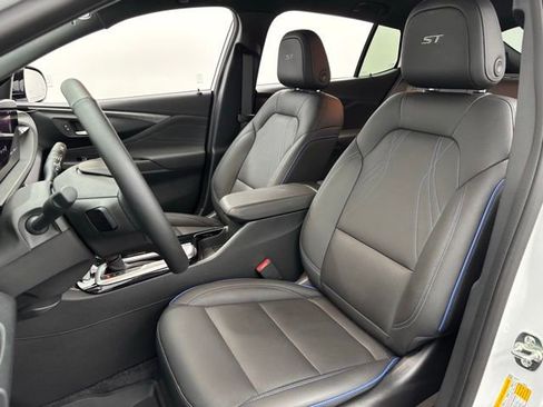 New 2026 Buick Envista Sport Touring w/ Convenience I Package FWD image 18
