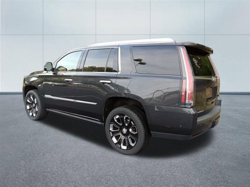 Used 2019 Cadillac Escalade Platinum image 3