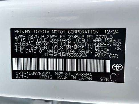 Used 2024 Toyota Prius Prime SE image 19