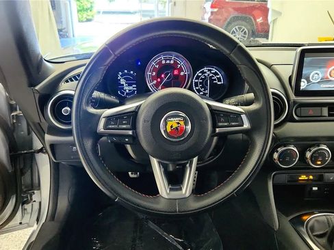 Used 2020 FIAT 124 Spider Abarth RWD image 27