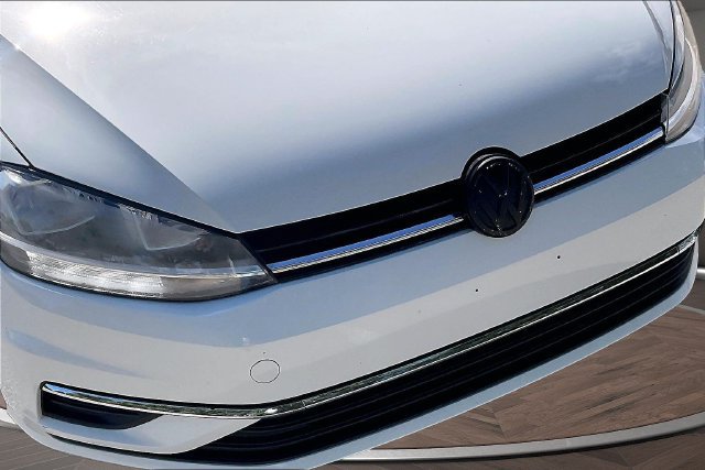 Used 2018 Volkswagen Golf S FWD image 25