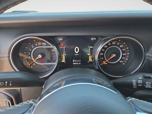 Used 2019 Jeep Wrangler Unlimited Sahara w/ Cold Weather Group AWD/4WD image 20