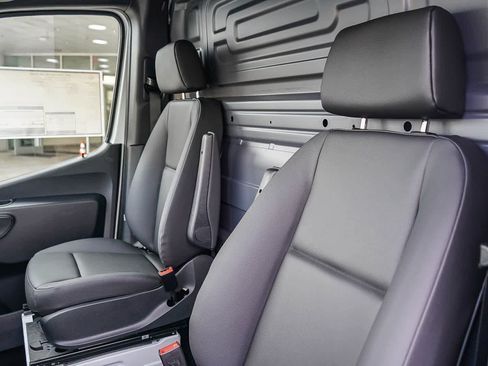 Used 2026 Mercedes-Benz Sprinter 2500 image 27