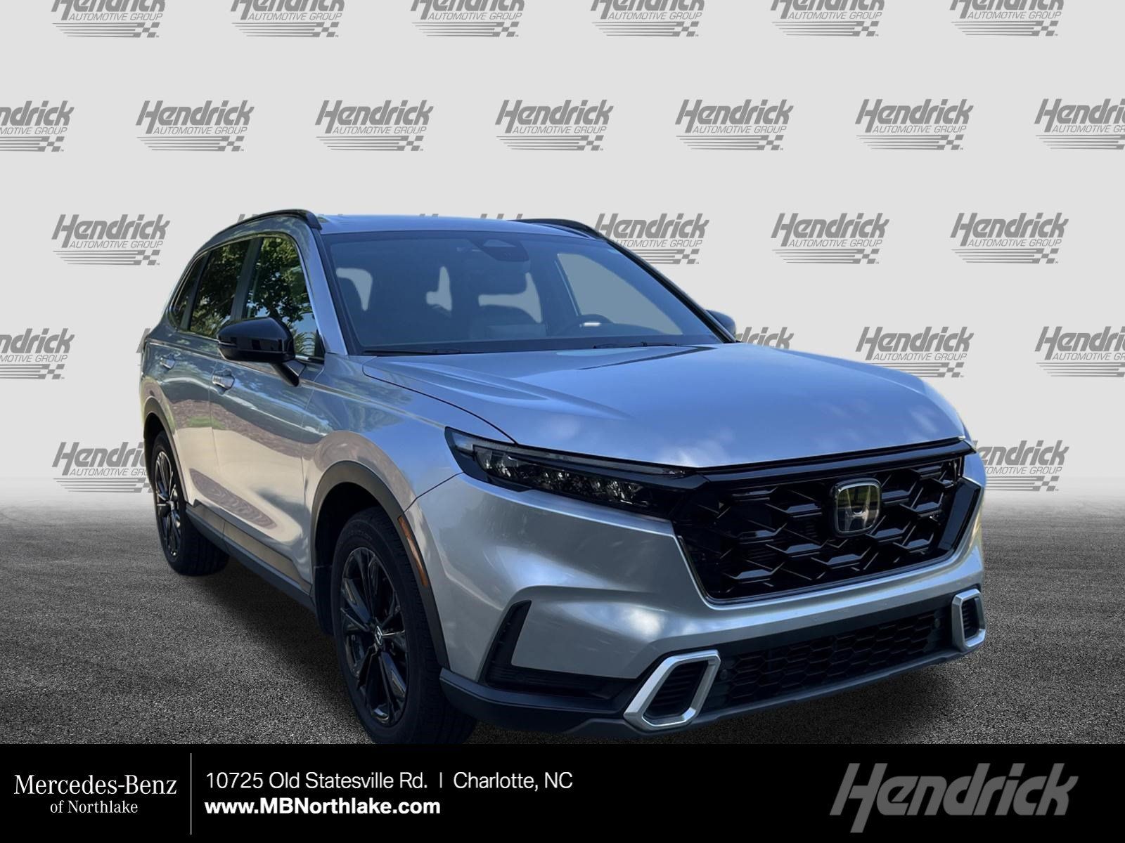 Used 2025 Honda CR-V Sport Touring image 1