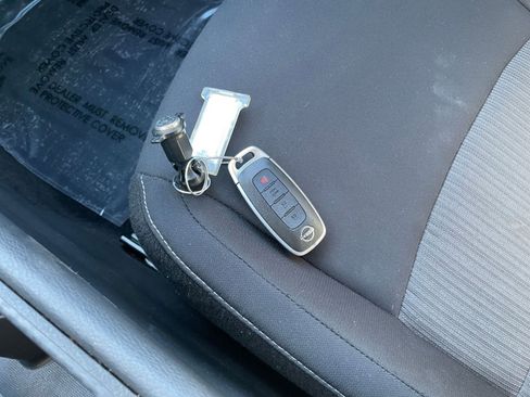 Used 2025 Nissan Sentra SV image 22