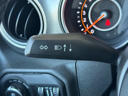 Used 2022 Jeep Gladiator Overland AWD/4WD image 28
