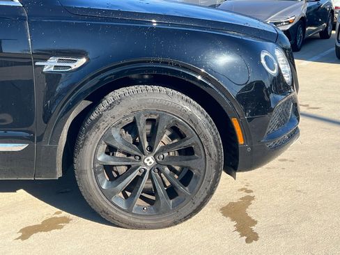 Used 2019 Bentley Bentayga image 8