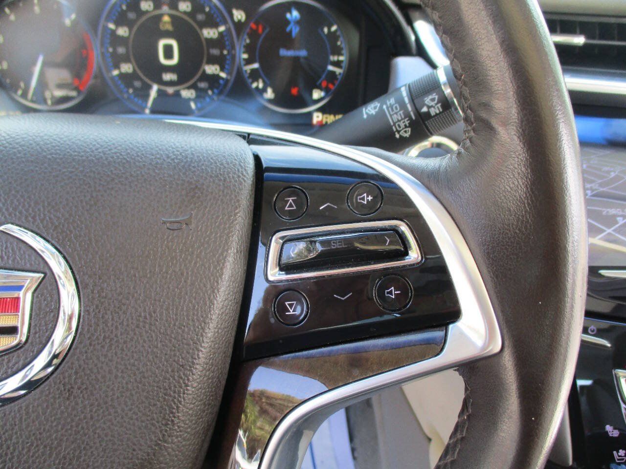 Used 2013 Cadillac XTS Platinum FWD image 13