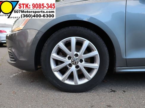 Used 2012 Volkswagen Jetta SE FWD image 24