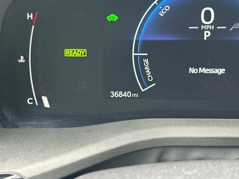 Certified 2025 Toyota Camry SE FWD image 27