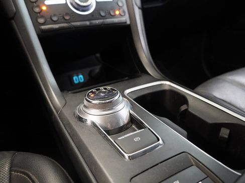 Used 2019 Ford Fusion Energi Titanium image 19