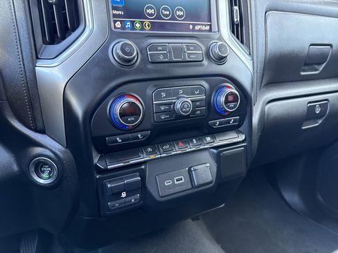 Used 2021 Chevrolet Silverado 1500 LT image 21