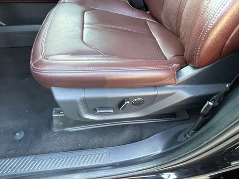 Used 2024 Ford Expedition Max Limited AWD/4WD image 18