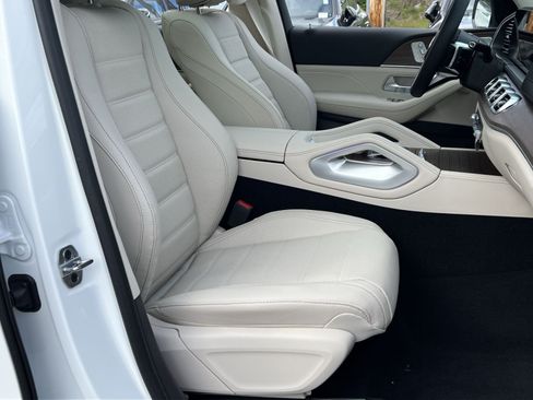 New 2026 Mercedes-Benz GLS 450 4MATIC image 34
