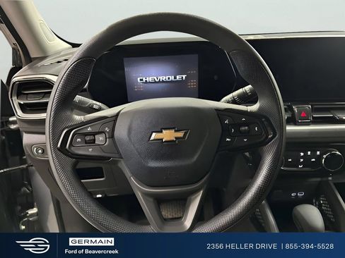 Used 2025 Chevrolet TrailBlazer LT AWD/4WD image 19