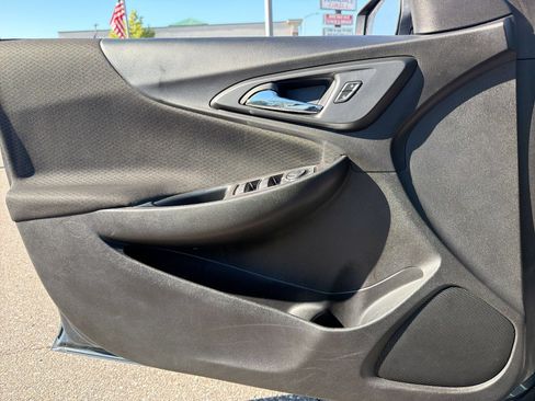 Used 2020 Chevrolet Malibu LT FWD image 32