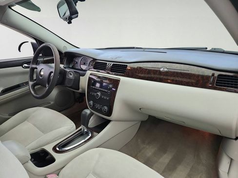 Used 2015 Chevrolet Impala LT w/ LT Sunroof Package FWD image 22
