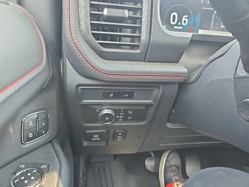 Used 2022 Ford Expedition Max Limited AWD/4WD image 19
