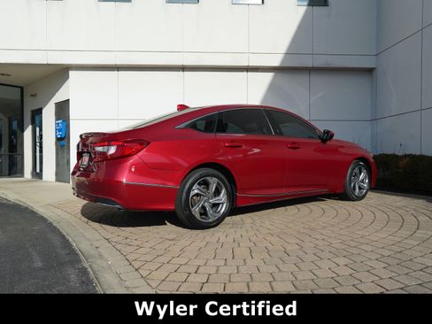 Used 2018 Honda Accord EX image 3