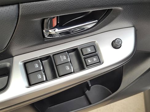 Used 2017 Subaru Crosstrek 2.0i Limited w/ Popular Package #2 image 24