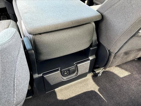 Used 2023 Ford F150 XLT image 34