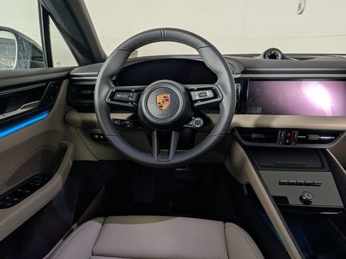 New 2026 Porsche Macan Electric RWD image 22
