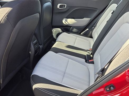 Used 2026 Hyundai Venue SEL image 6