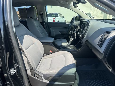 Used 2022 Chevrolet Colorado W/T w/ Custom Special Edition AWD/4WD image 22